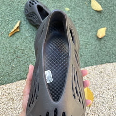 Adidas Yeezy Foam RNNR Onyx