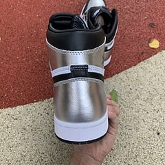 Jordan 1 Retro High Silver Toe