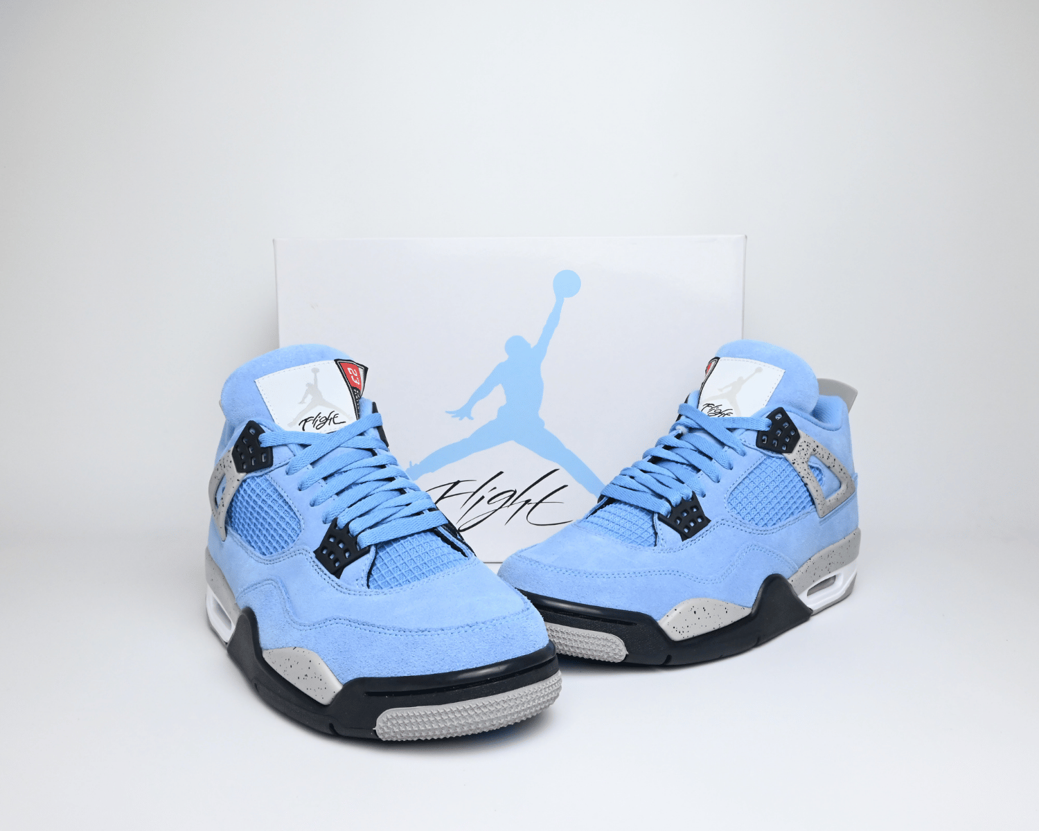 Air Jordan 4 Retro University Blue