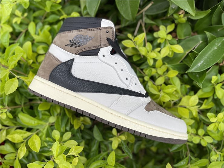 Jordan 1 Retro High Travis Scott Reverse Mocha