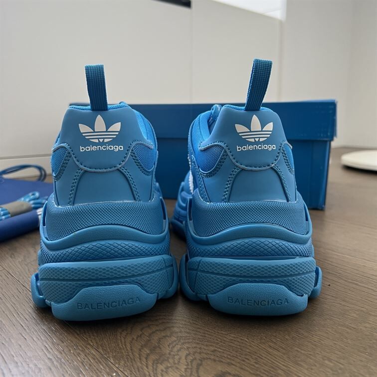 BALENCIAGA X ADIDAS TRIPLE S – BLA037