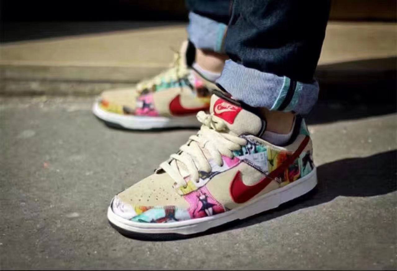 Nike SB Dunk Low Paris