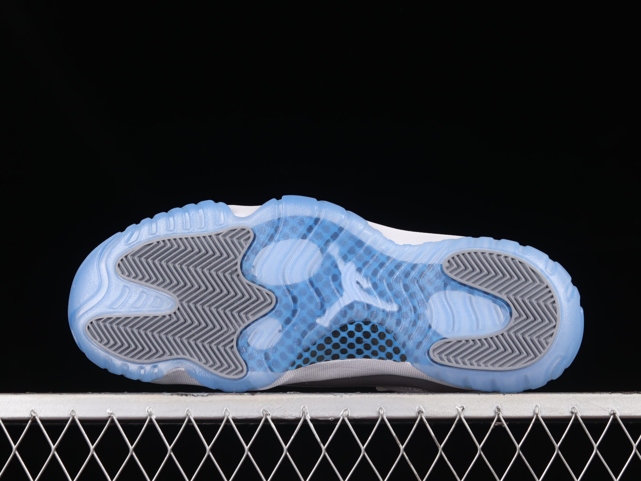 Air Jordan 11 Low Cement Gray