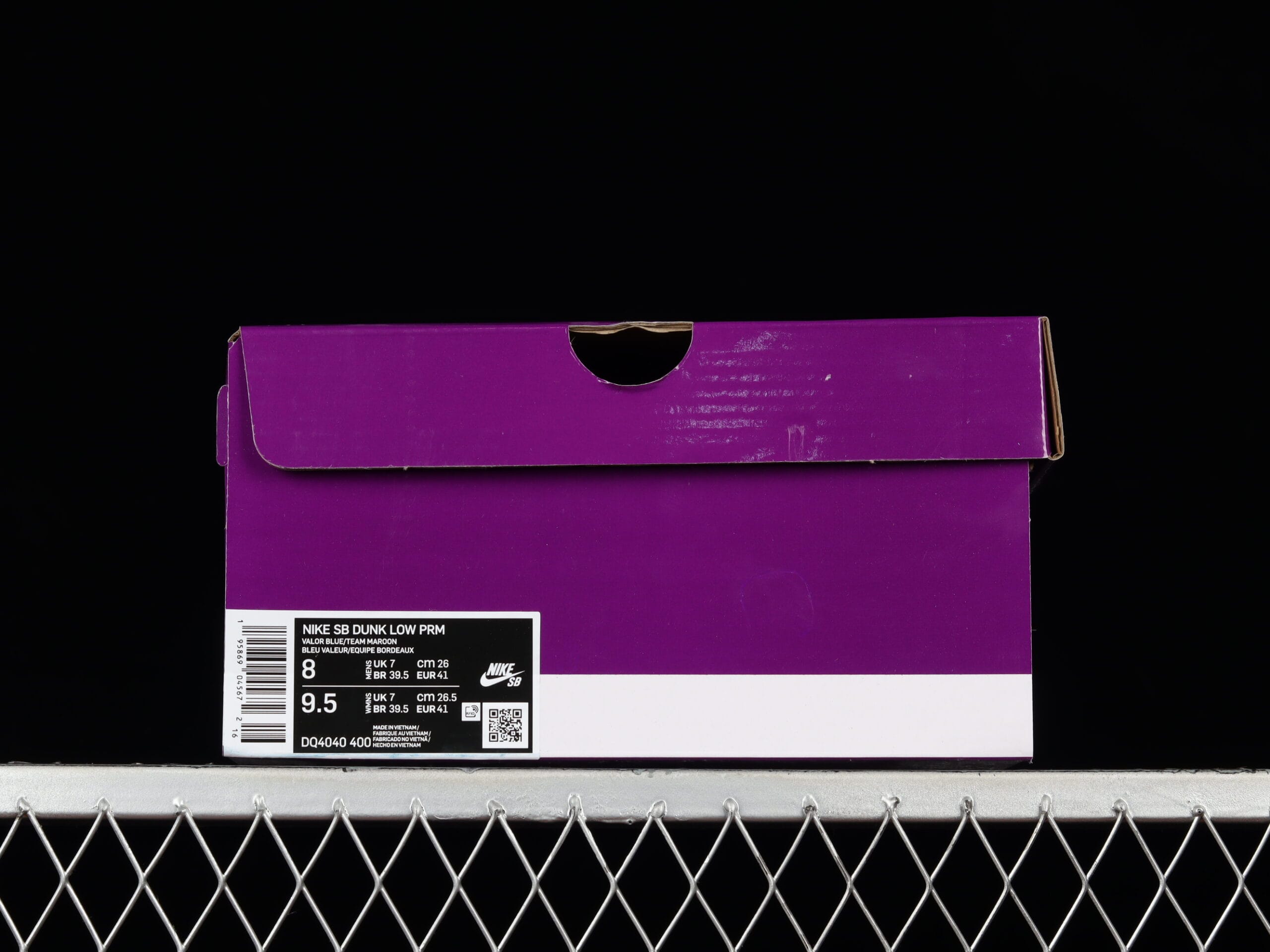 Nike SB Dunk Low Philadelphia Phillies