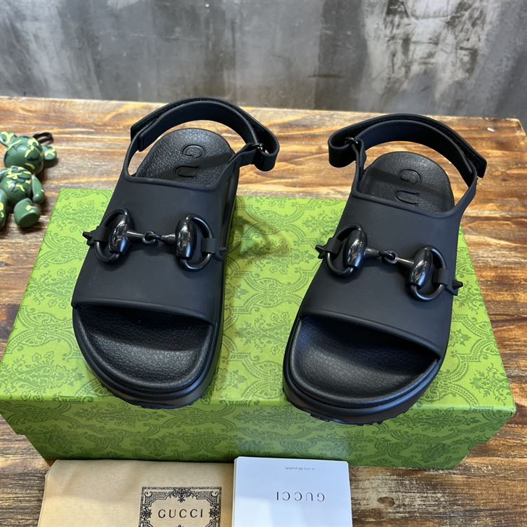 GUCCI WOMEN’S HORSEBIT FLATFORM SANDAL BLACK RUBBER – GSL016