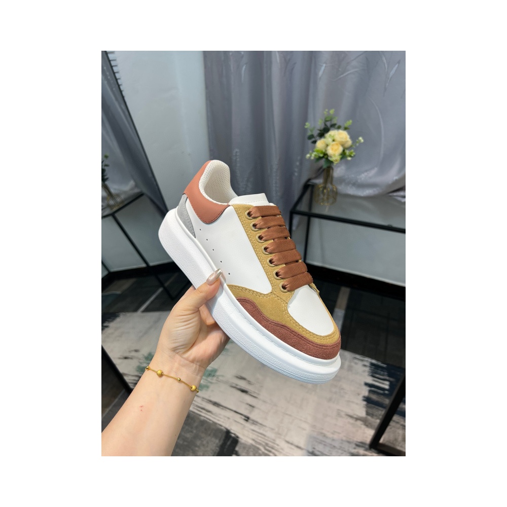 Alexander McQueen classic celebrity hit