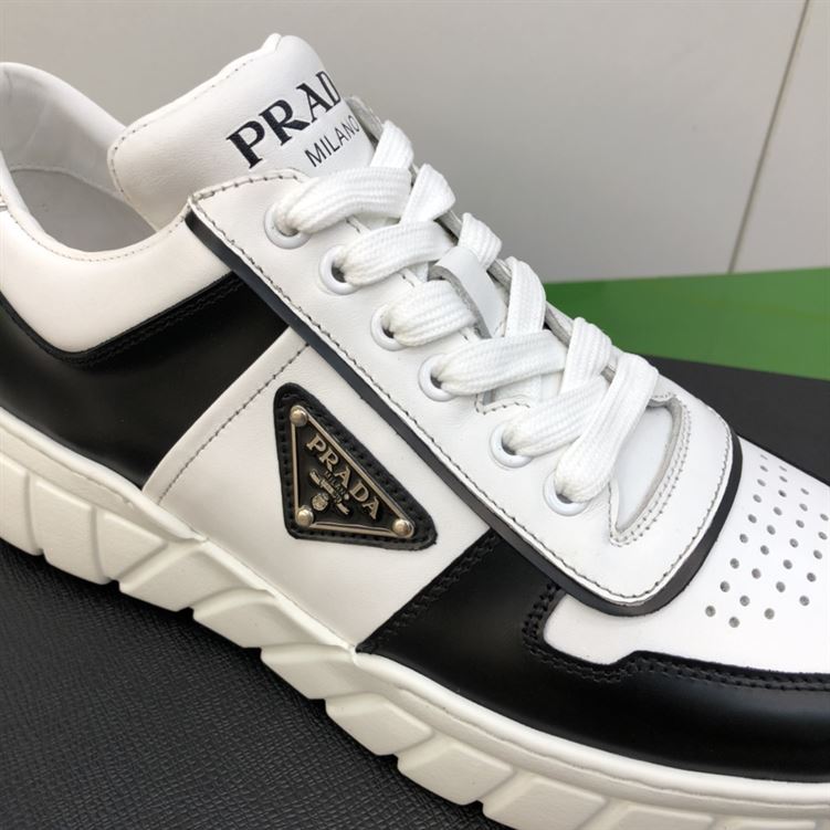 PRADA LEATHER SNEAKERS – PRS016