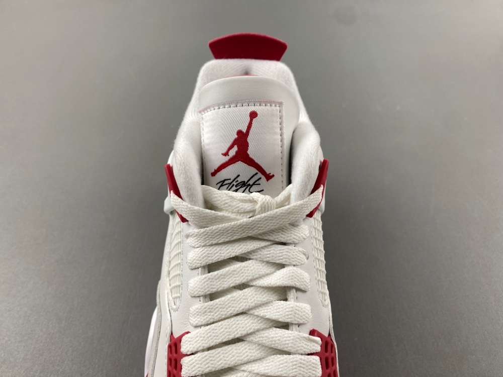 Jordan 4 Retro SB Varsity Red