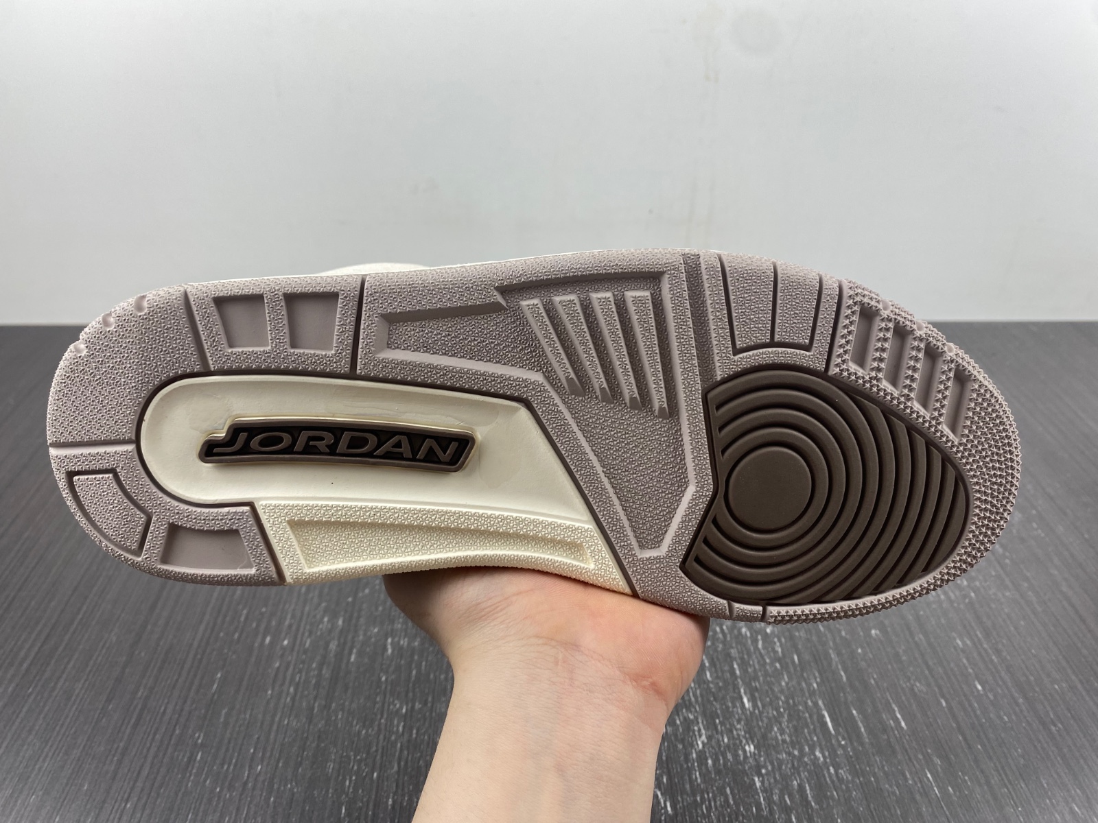 Air Jordan 3 Retro Palomino