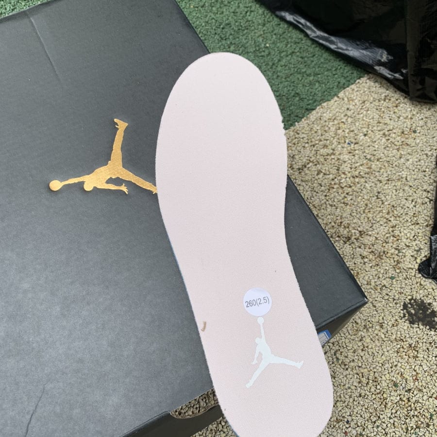 Jordan 1 Low SE Mighty Swooshers