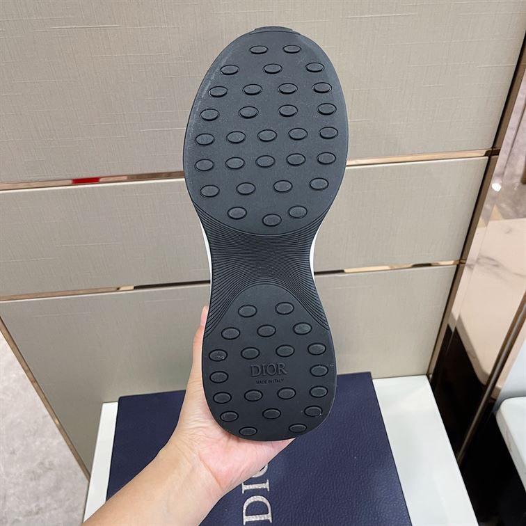DIOR B25 RUNNER SNEAKER – DO068
