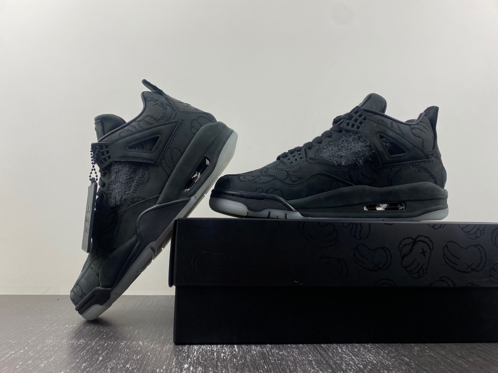 Jordan 4 Retro Kaws Black