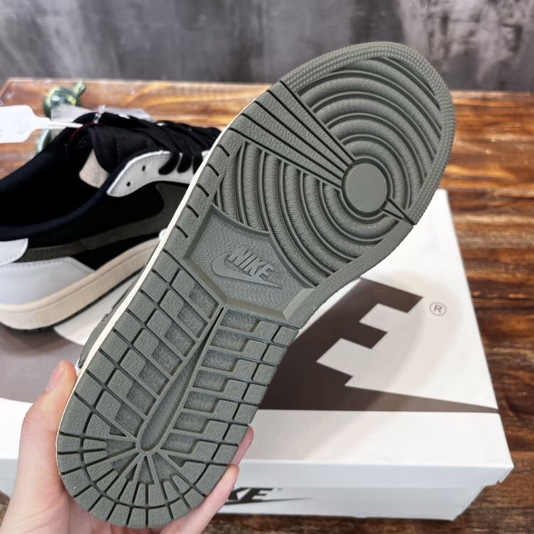 TRAVIS SCOTT X AIR JORDAN 1 LOW ”OLIVE” – NSN029