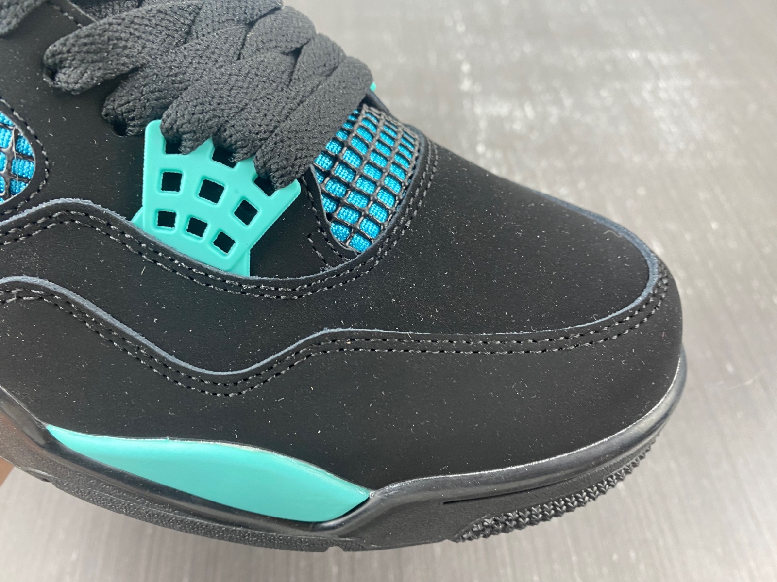 Air Jordan 4 Retro Coral Blue
