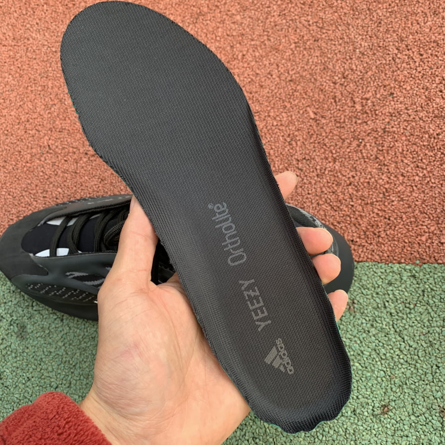 adidas Yeezy 700 V3 Alvah