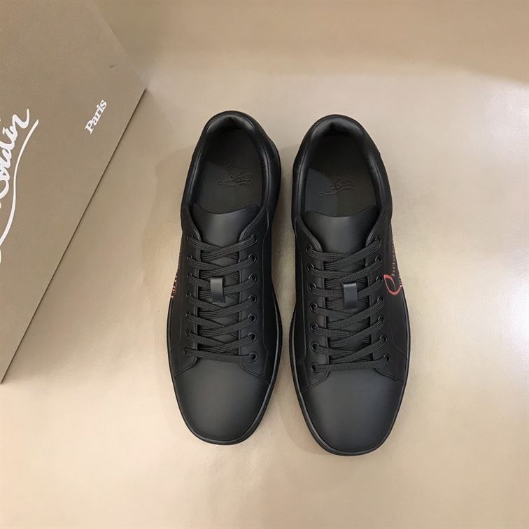 CHRISTIAN LOUBOUTIN LOW TOP SNEAKER – CLS021