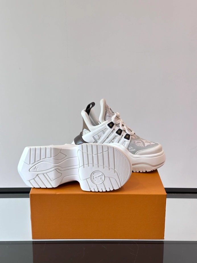 Louis Vuitton Archlight Sneaker – LVS217