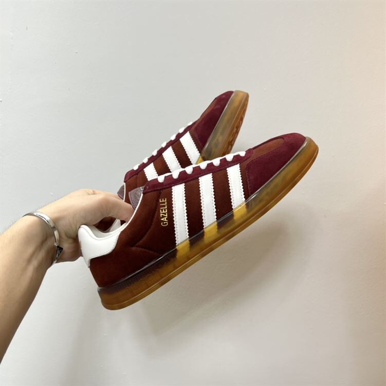 GUCCI X ADIDAS MEN’S GAZELLE SNEAKER – GCC069