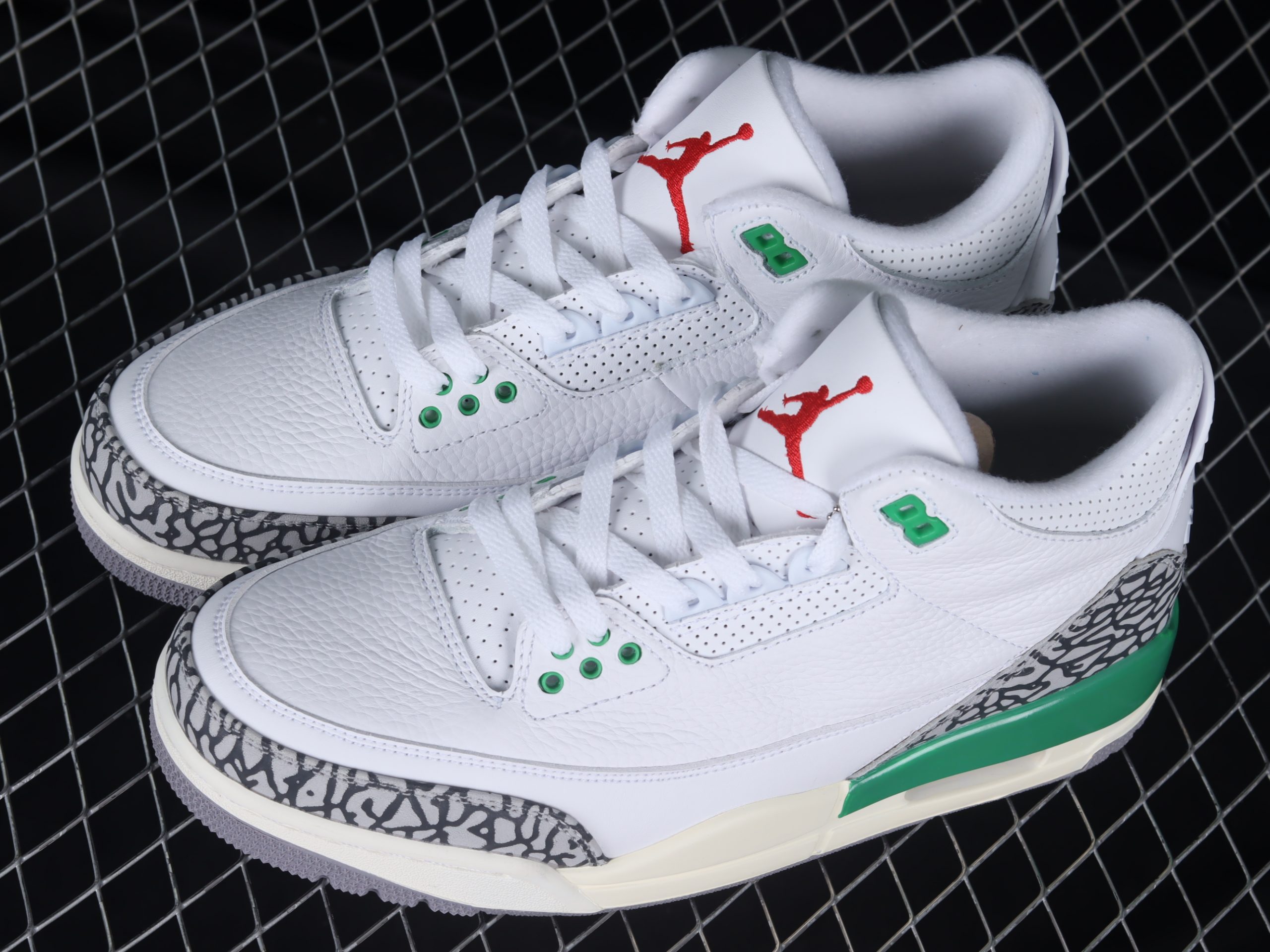 Air Jordan 3 Retro Lucky Green