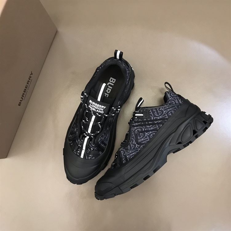 BURBERRY ARTHUR SNEAKERS – BBR001