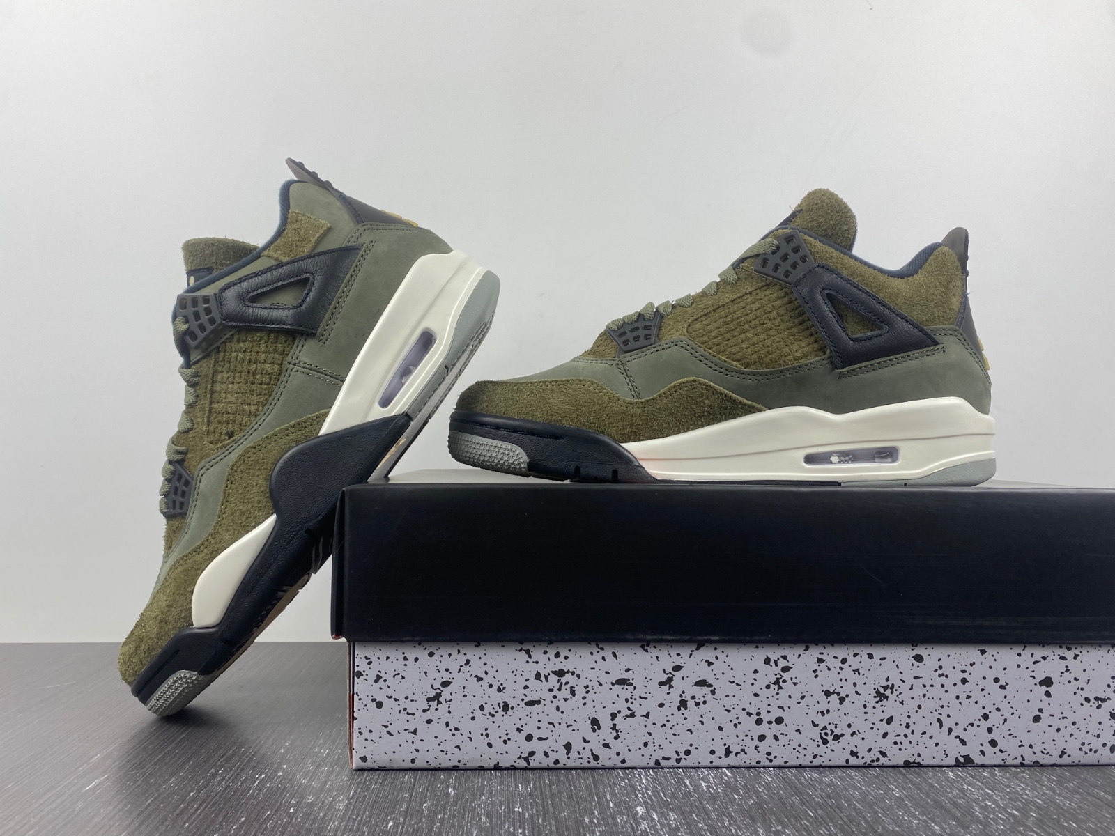 Air Jordan 4 Craft Medium Olive
