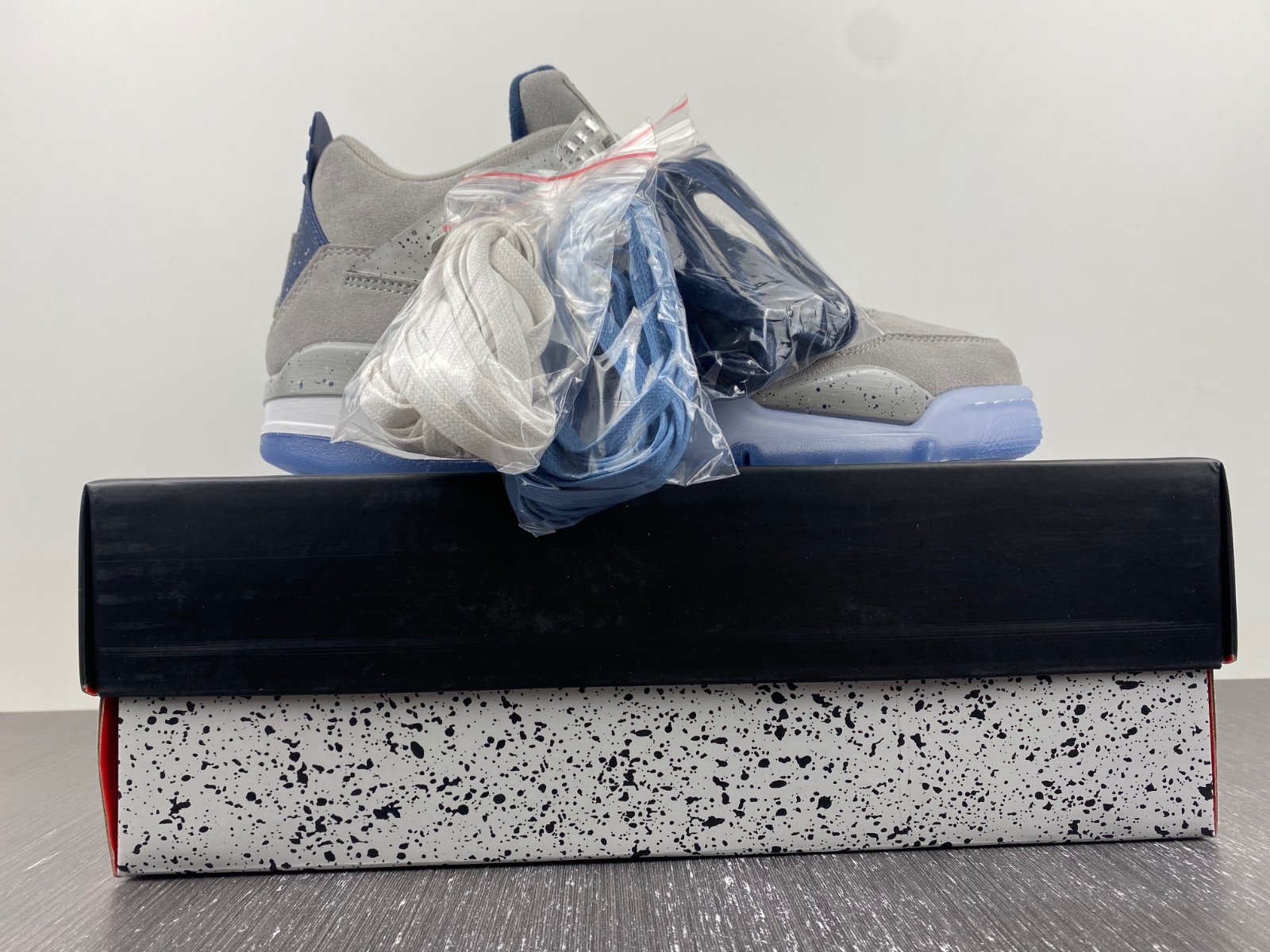 Air Jordan 4 Georgetown PE