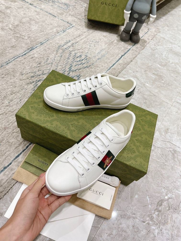 GUCCI ACE SNEAKER WHITE LEATHER WITH BEE – GCC087