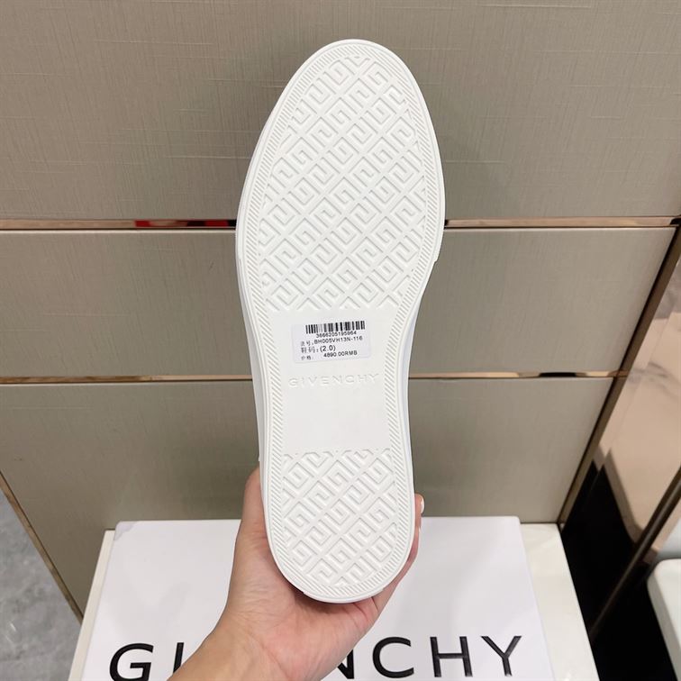 GIVENCHY CITY SPORT SNEAKERS IN LEATHER WITH DOUBLE WEBBING STRAP – GVC008