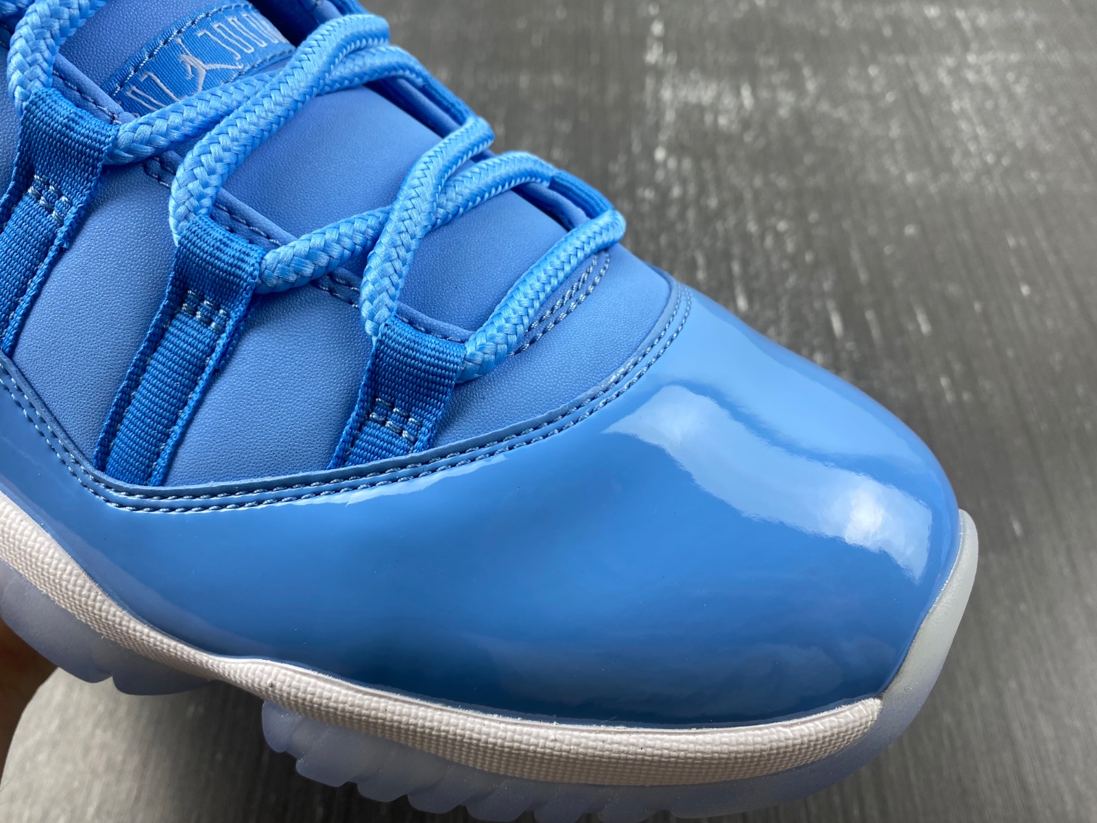 Air Jordan 11 Retro ‘Pantone’