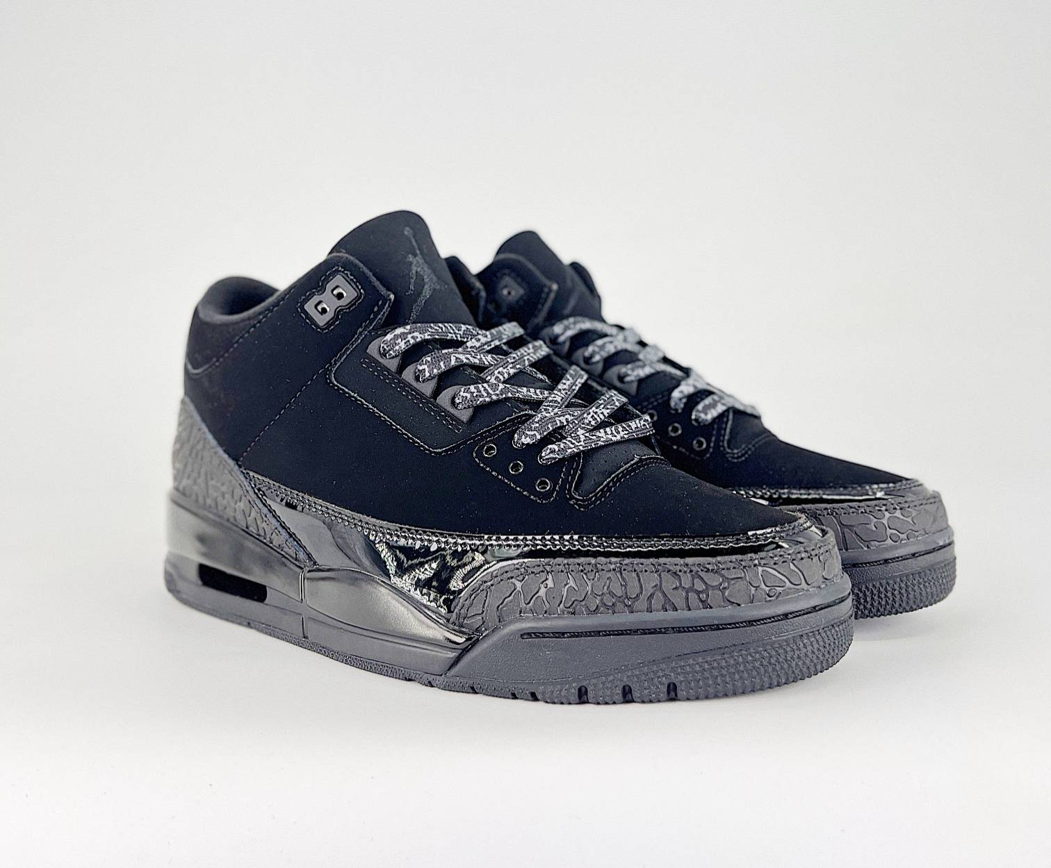 Air Jordan 3 Black Cat
