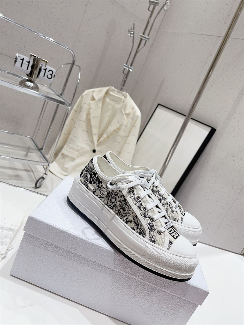 DIOR WALK’N’DIOR PLATFORM SNEAKER – DO113