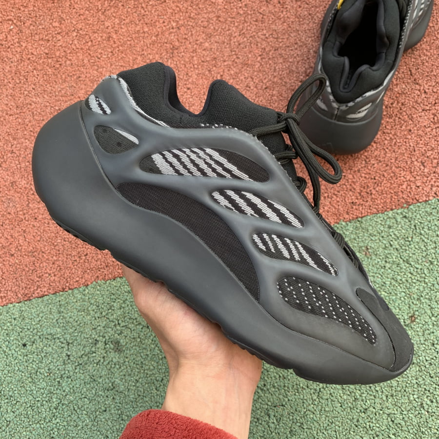 adidas Yeezy 700 V3 Alvah