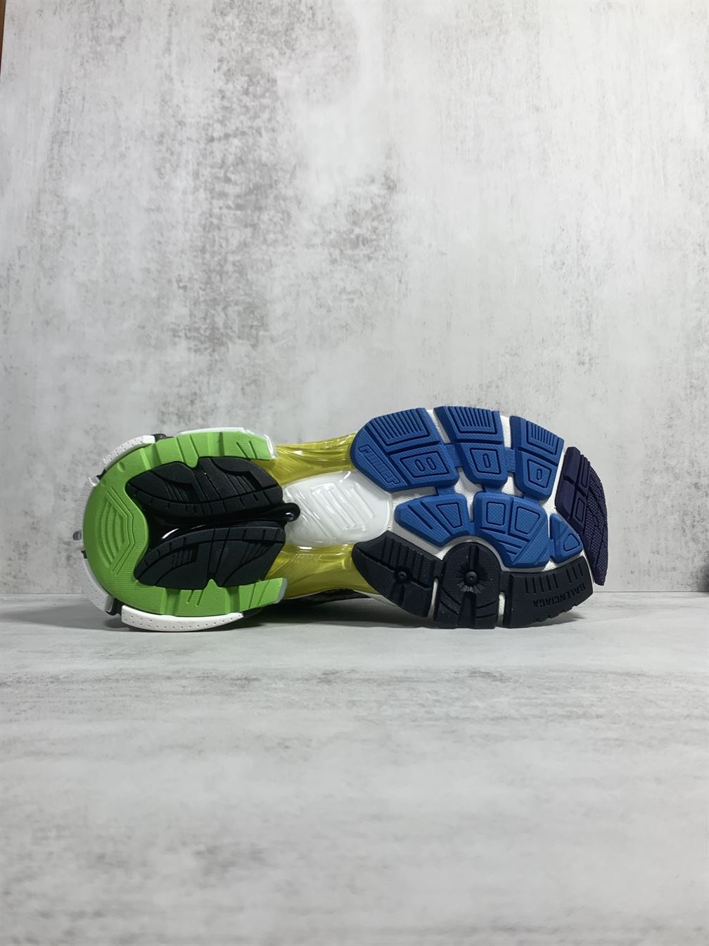 BALENCIAGA RUNNER SNEAKER – BLA026