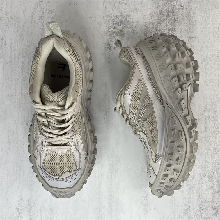 BALENCIAGA DEFENDER SNEAKER IN BEIGE – BLA046