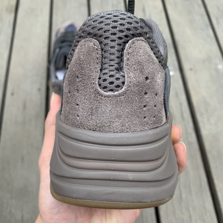 adidas Yeezy Boost 700 Mauve