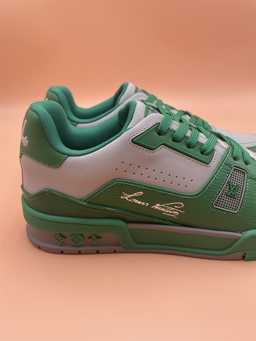 LOUIS VUITTON LV TRAINER SNEAKER – LVS060