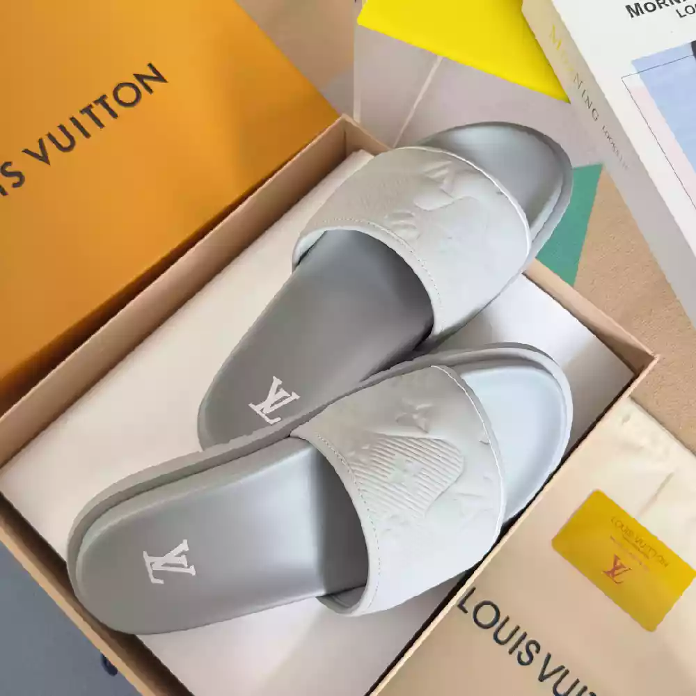 LOUIS VUITTON WHITE SLIPPERS SLIDES – LVSD061