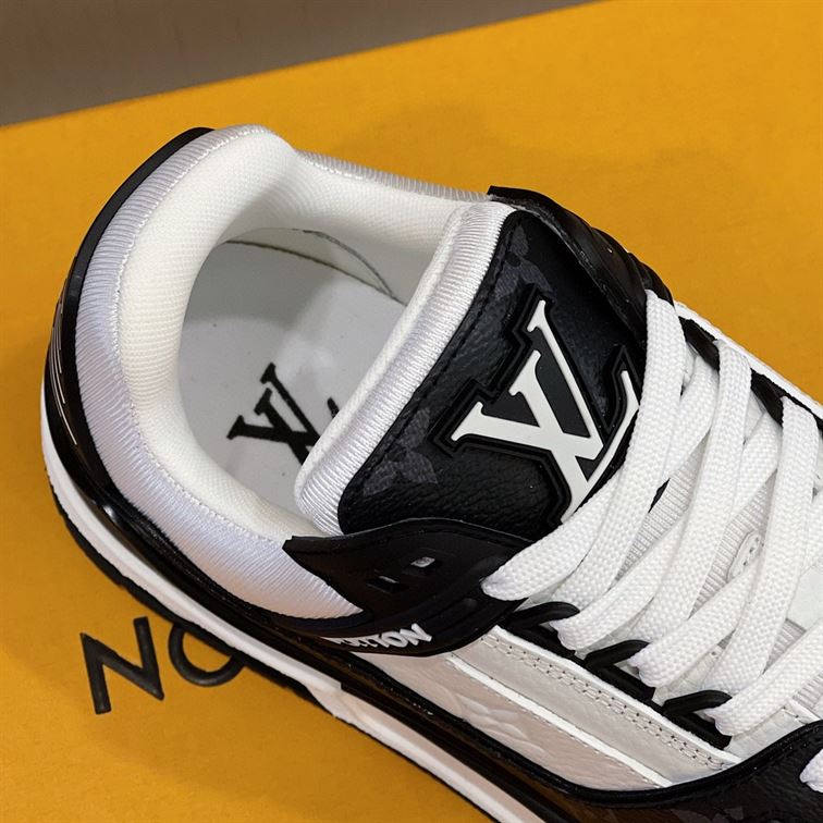LOUIS VUITTON TRAINER WHITE BLACK WHITE – LVS018