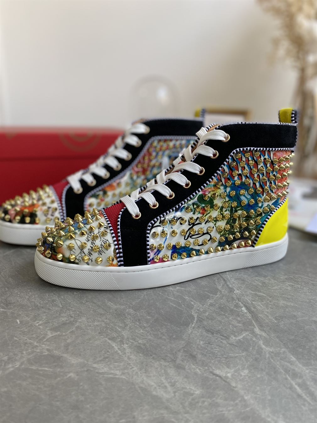 CHRISTIAN LOUBOUTIN HIGH TOP SNEAKER – CLS014