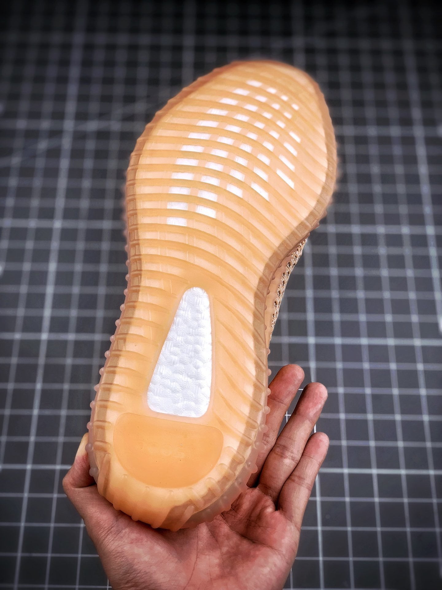 Yeezy 350 Boost V2 “Clay”