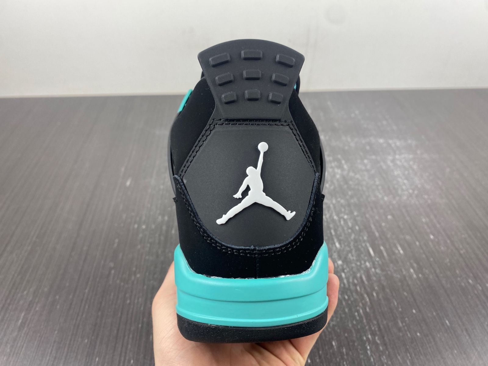 Air Jordan 4 Retro Coral Blue