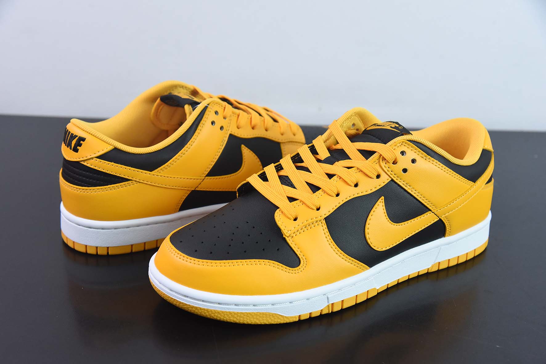 Nike Dunk Low Championship Goldenrod