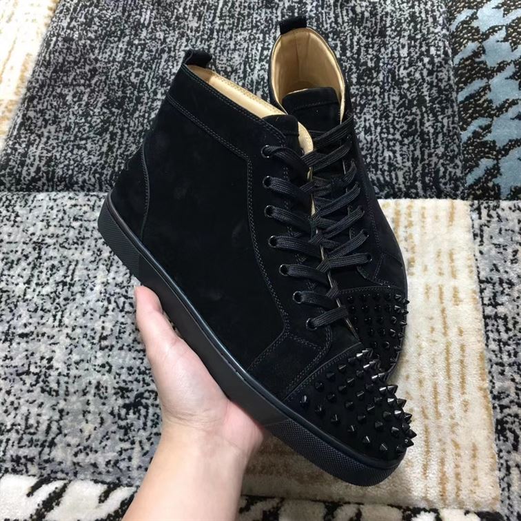 CHRISTIAN LOUBOUTIN HIGH TOP SNEAKER – CLS010