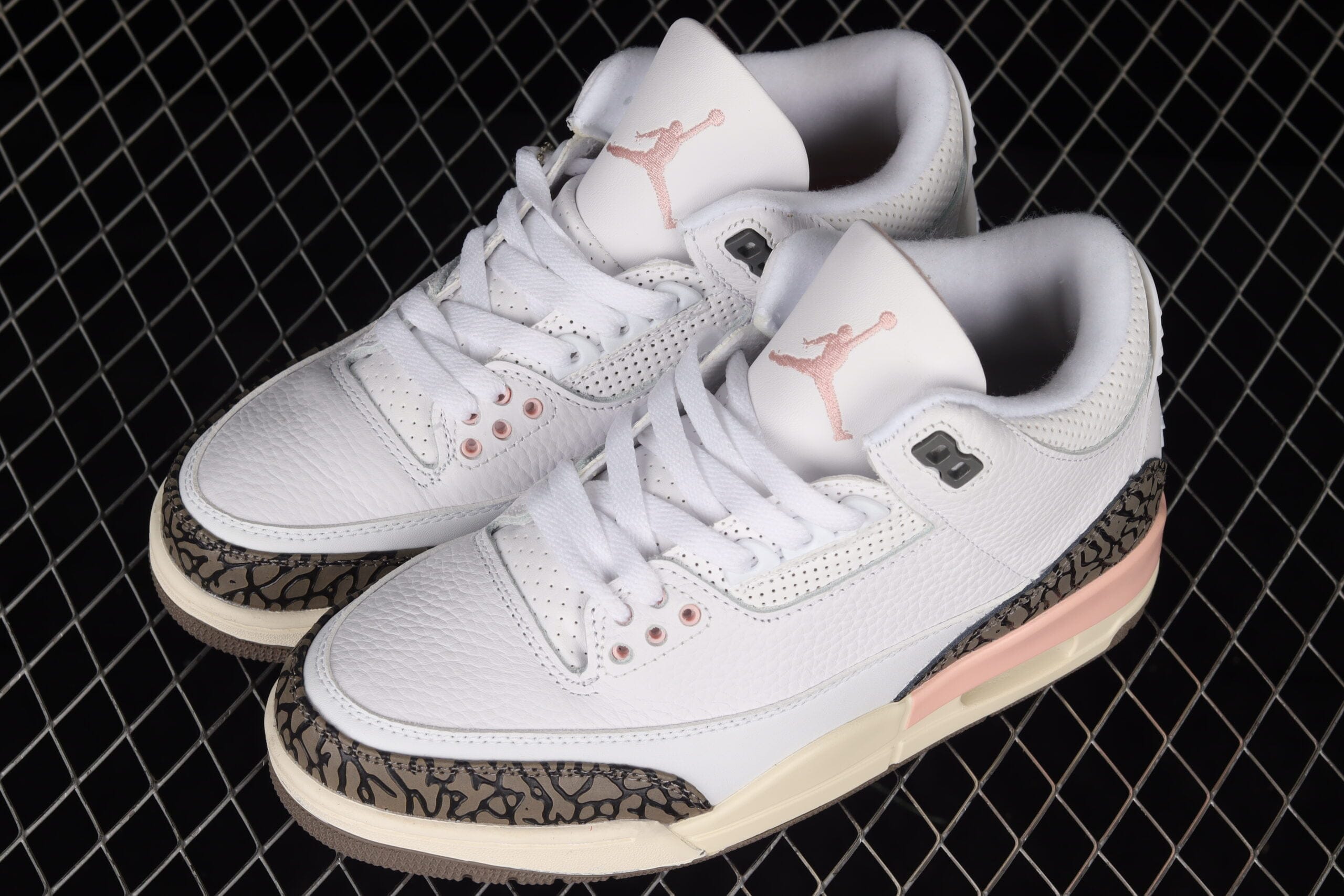 Air Jordan 3 Retro Atmosphere Neapolitan Dark Mocha