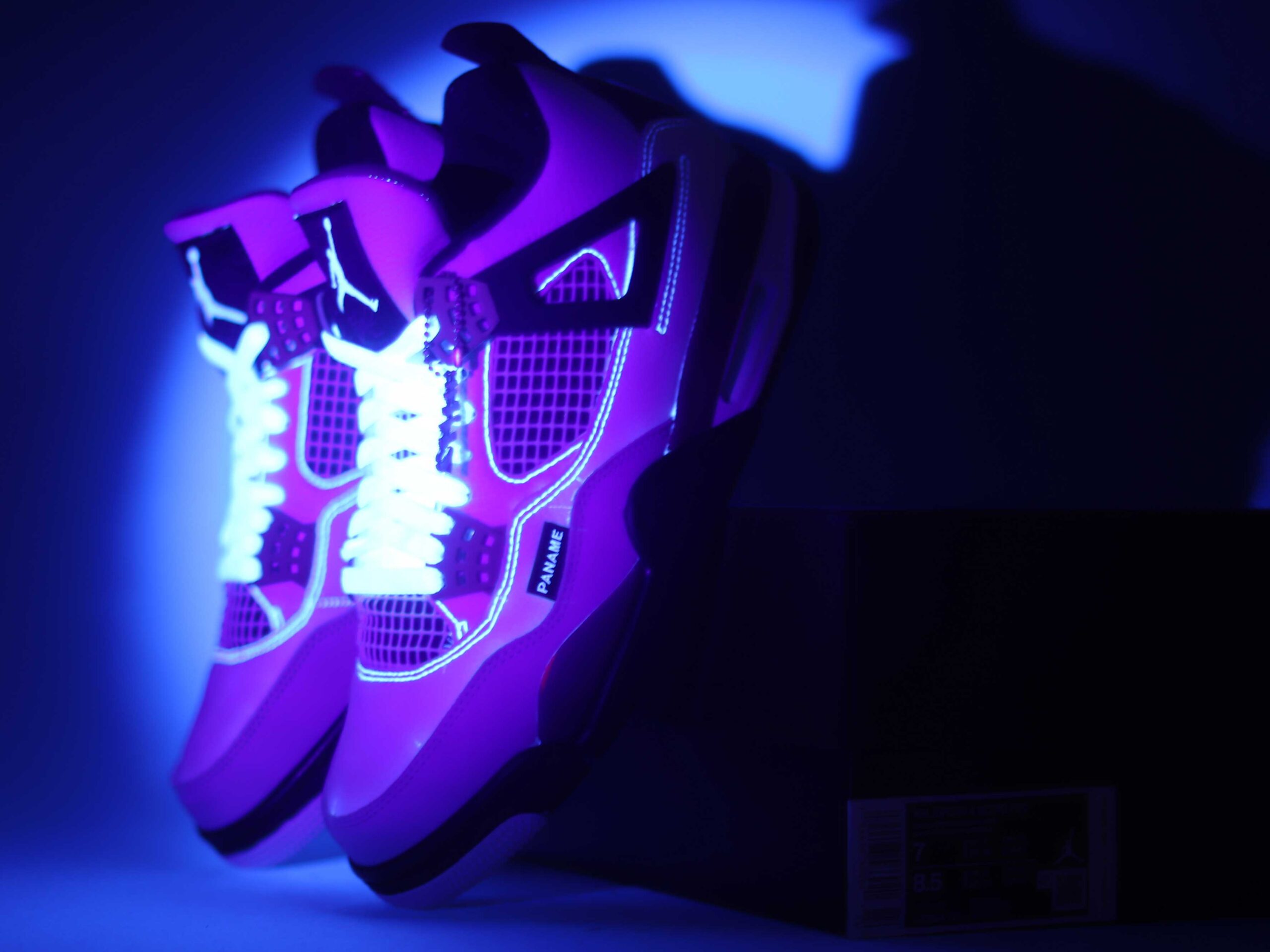 Air Jordan 4 Retro Paris Saint-Germain