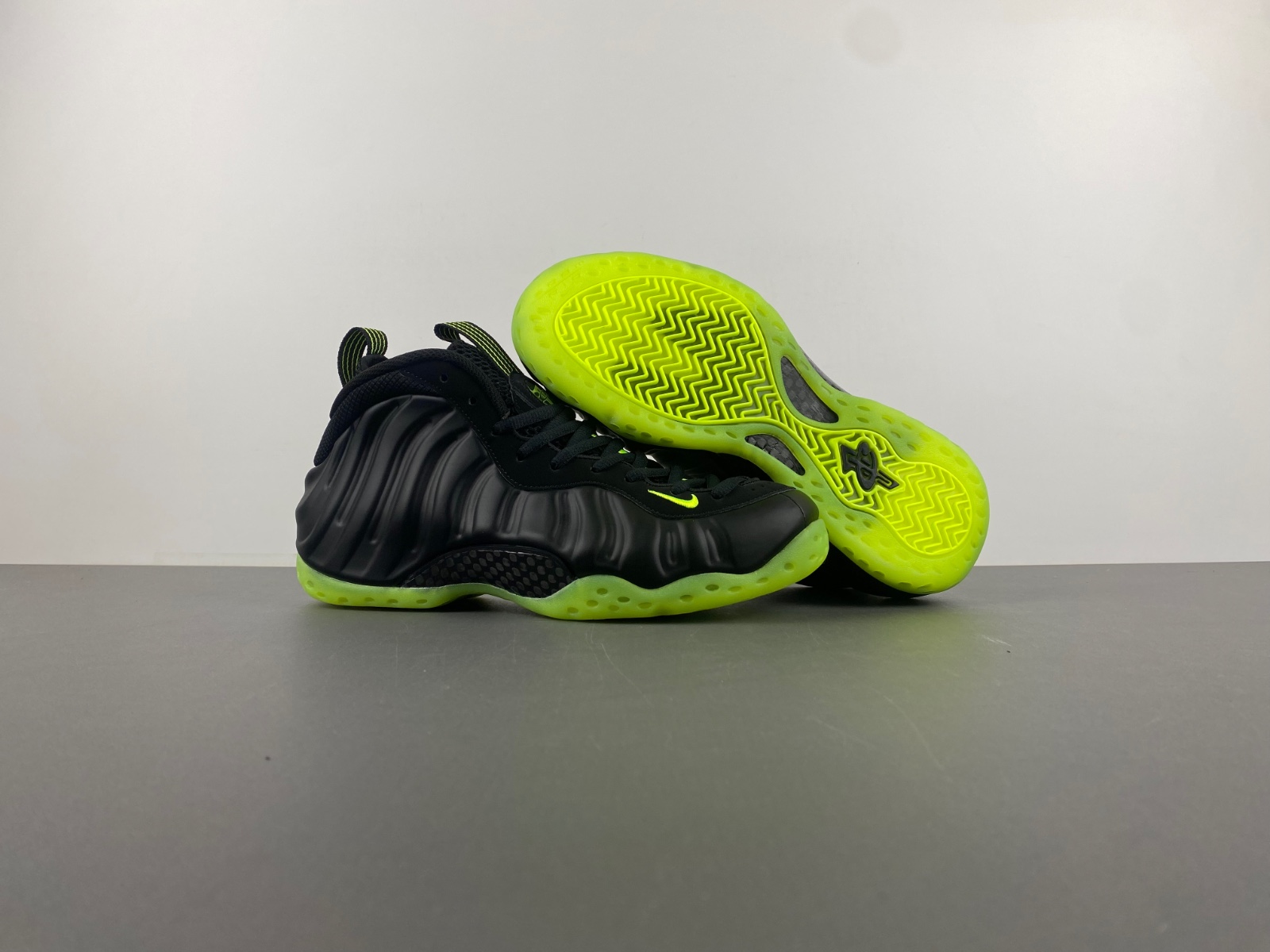 Nike Air Foamposite One “Volt”