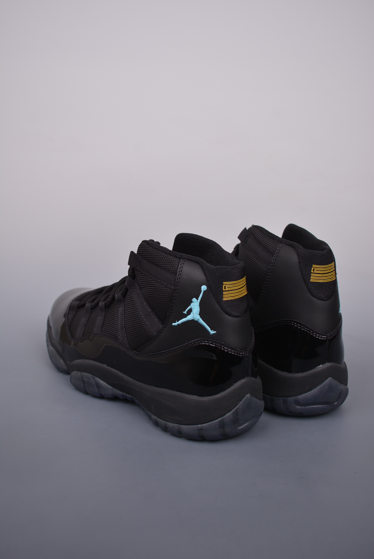 Air Jordan 11 Retro Gamma Blue