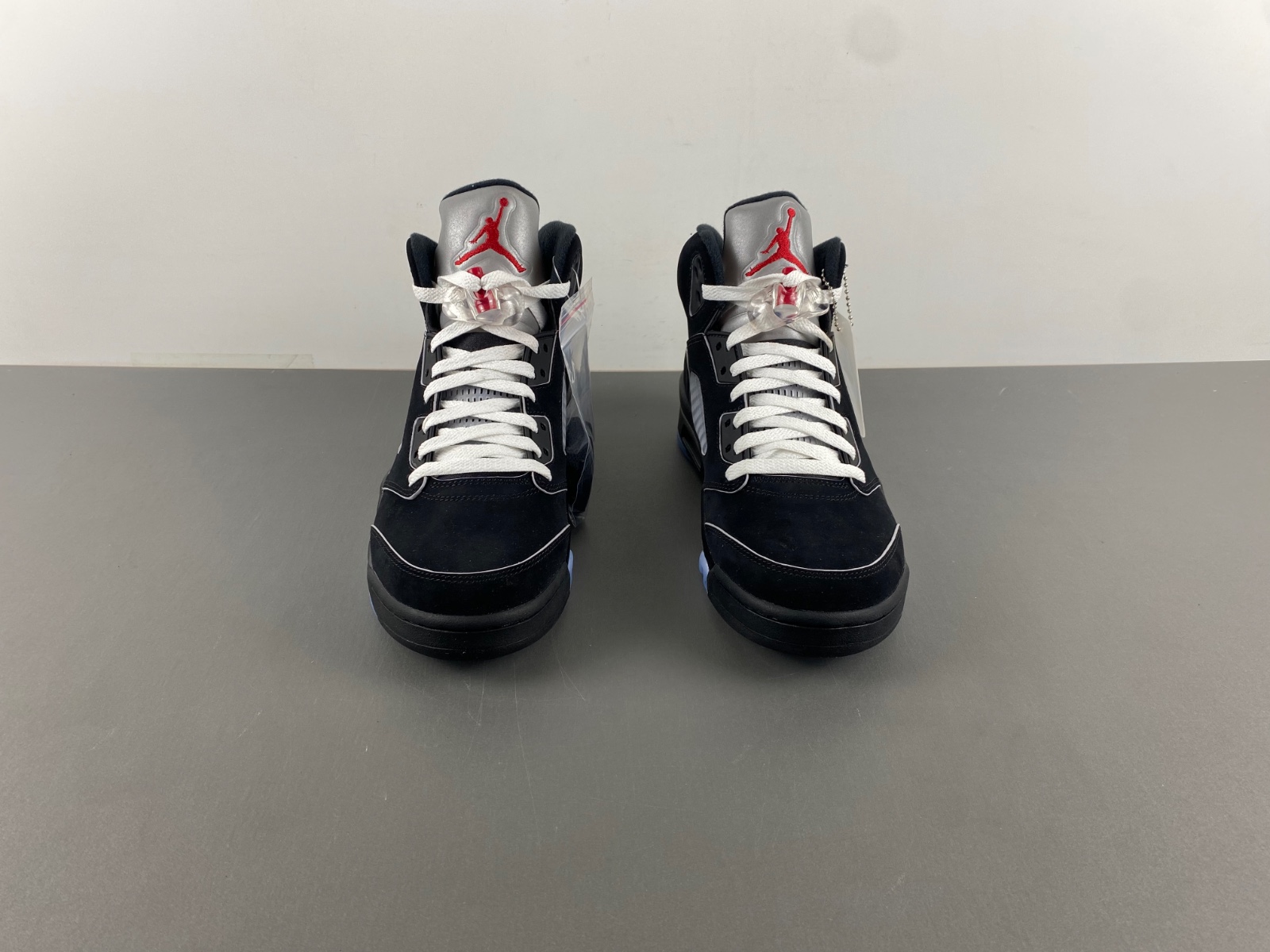 Air Jordan 5 “Black Metallic Reimagined”