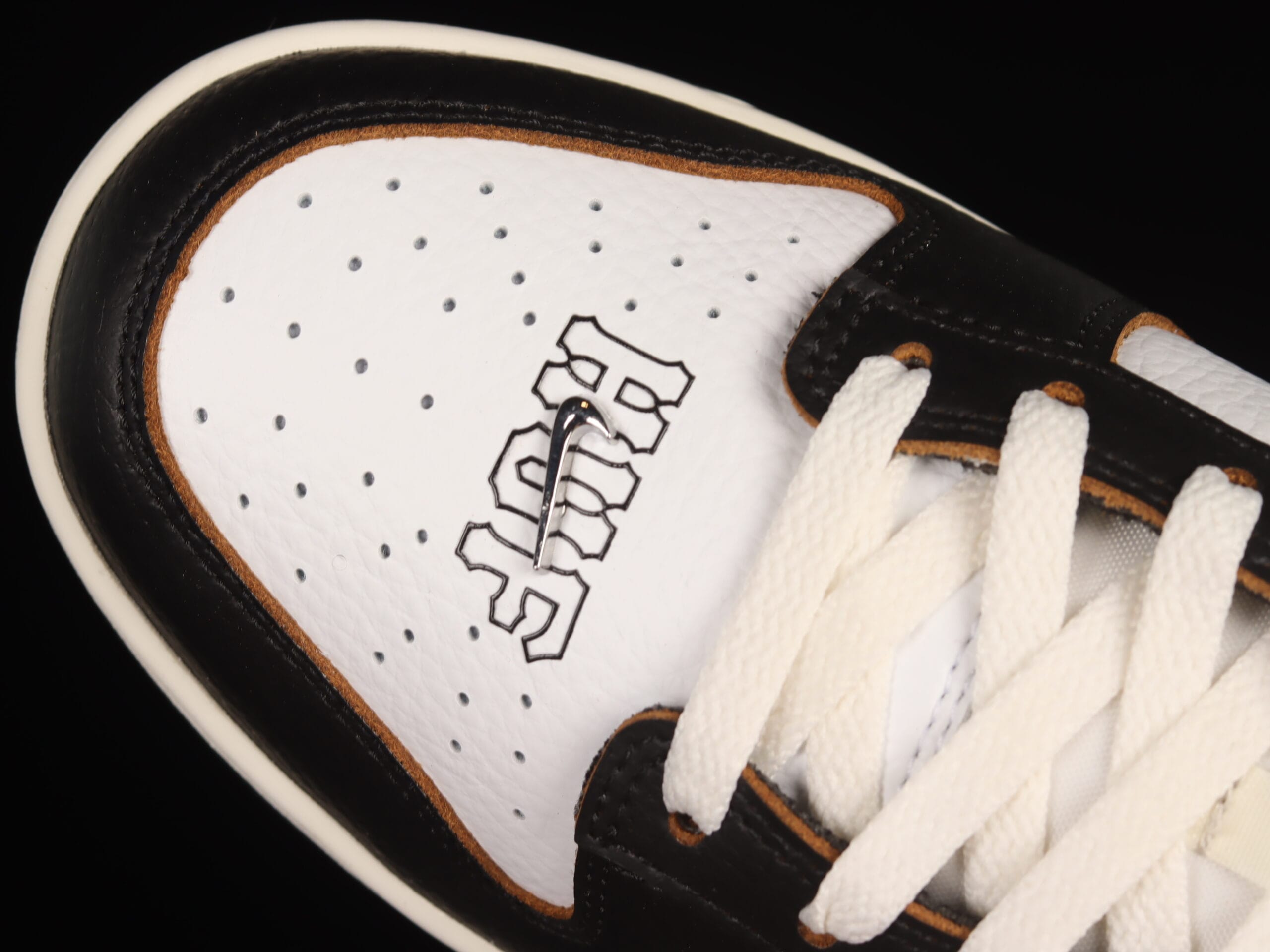 HUF x Nike SB Dunk Low “San Francisco”