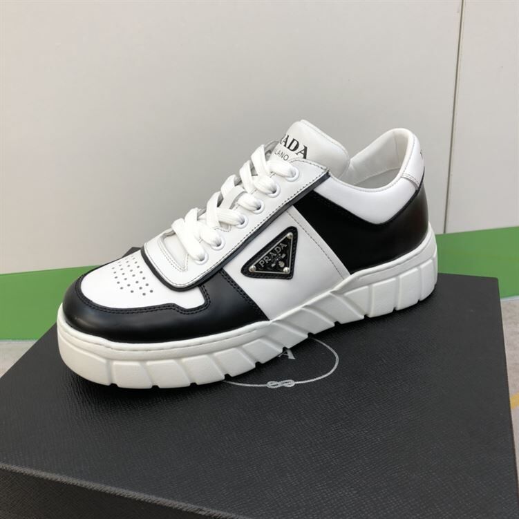 PRADA LEATHER SNEAKERS – PRS016